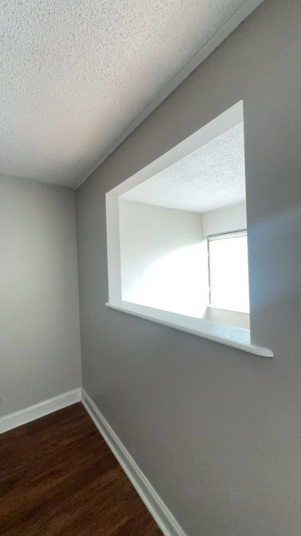 Building Photo - University Towers- 1bd/1ba Apartment Available for Fall 2026!