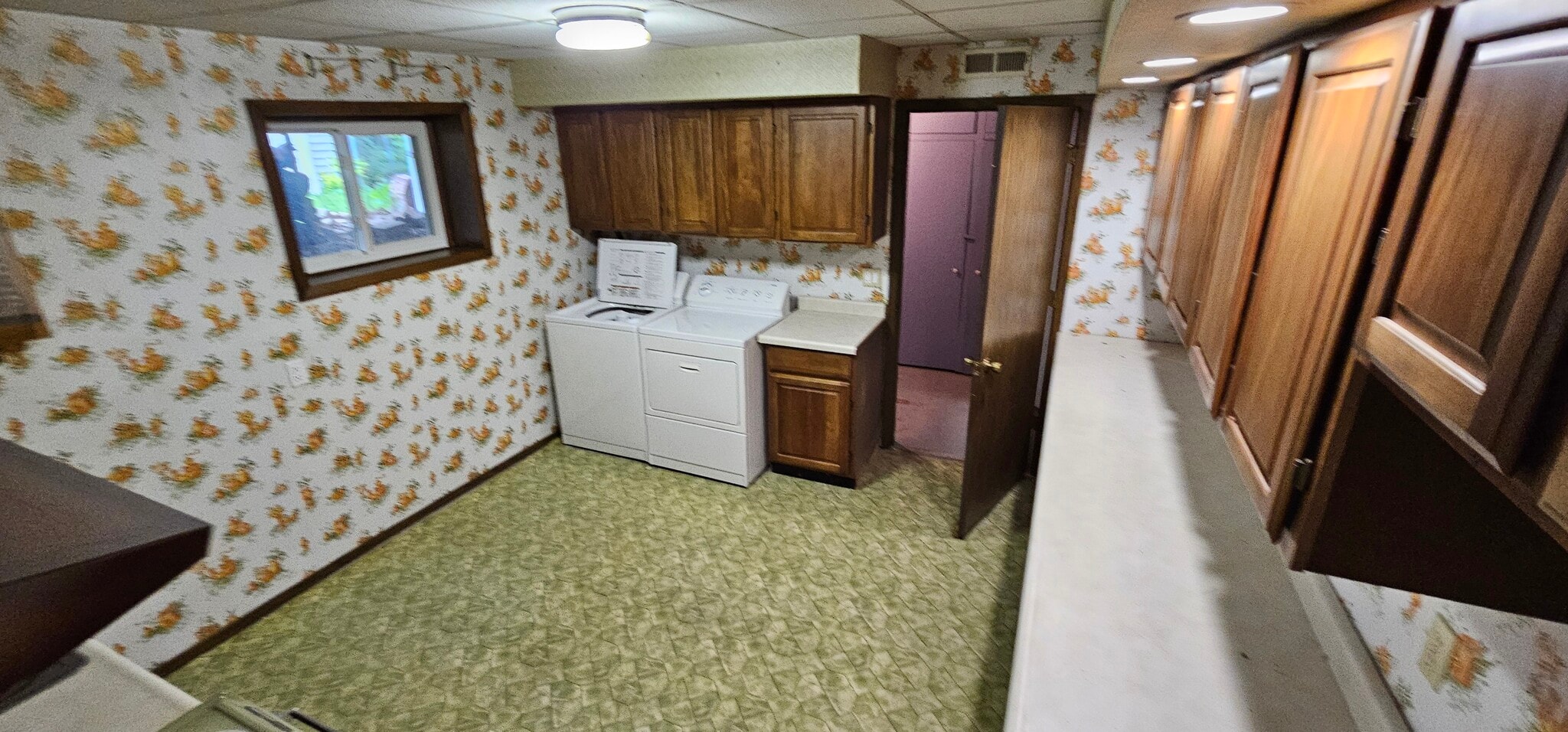Laundry room - 2277 South Way