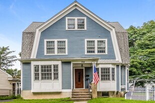 Building Photo - 314 3rd St