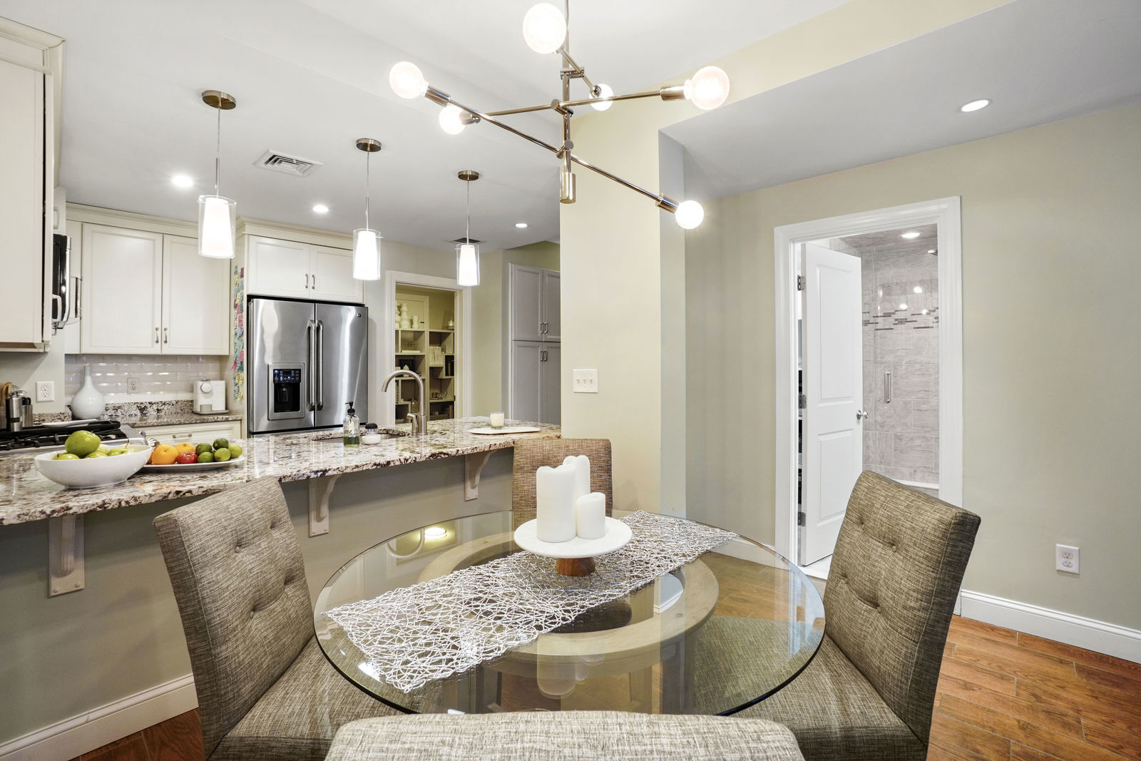 Building Photo - 16 Follen St