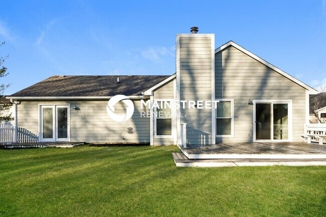 Building Photo - 3 Bedroom Pet-Friendly Home in Avon, IN with Main Street Renewal