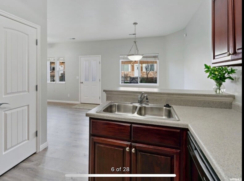 Building Photo - 1520 N 450 W