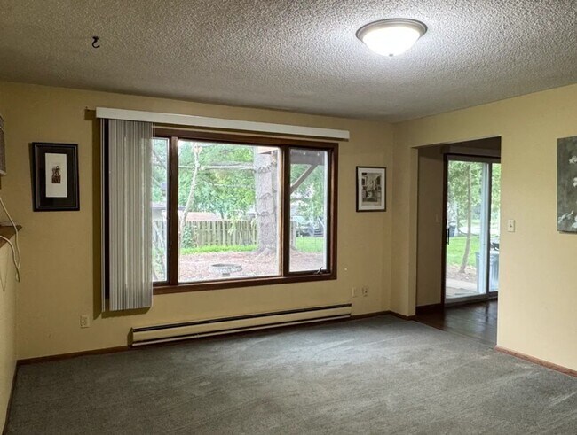 Building Photo - 606 Vilas St