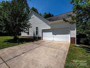 Building Photo - 2234 Pleasant Dale Dr