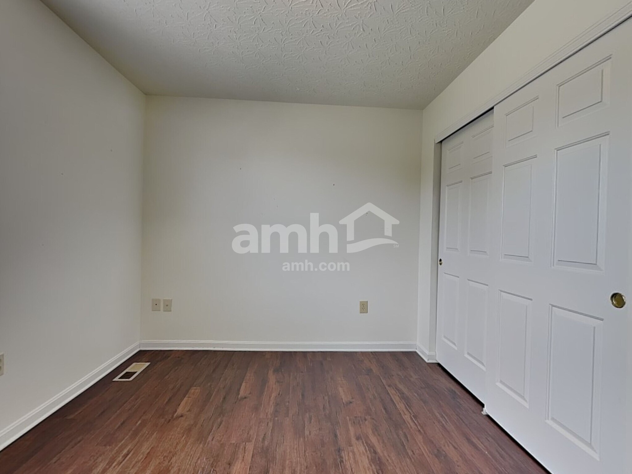 Building Photo - 10320 Fredricksburg Rd