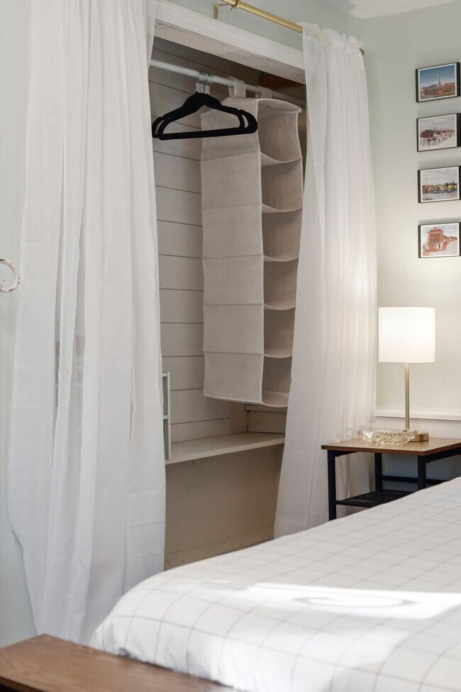 Building Photo - 78 Morning St