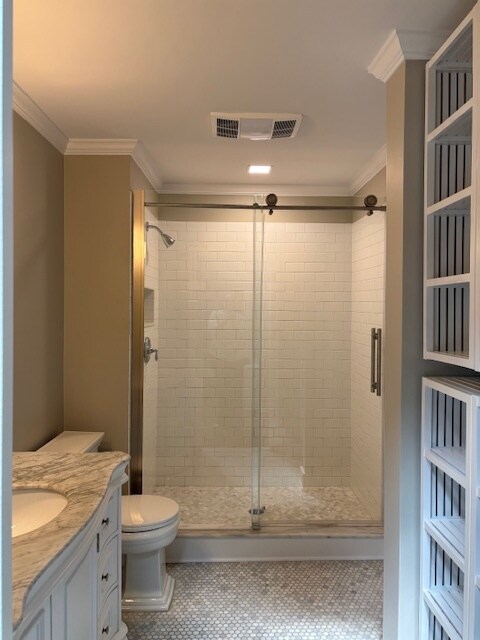 Ensuite Bathroom - 15 River Rd