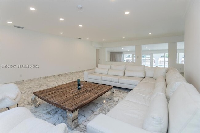 Building Photo - 1690 Daytonia Rd