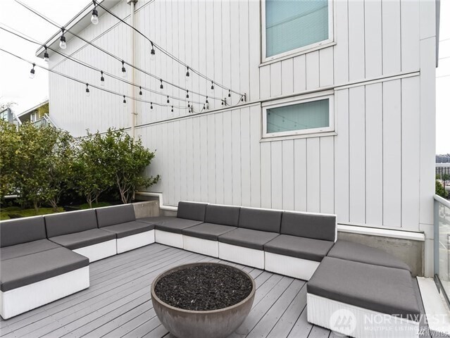 Building Photo - 501 Roy St