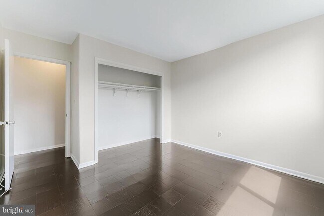 Building Photo - 10723 West Dr