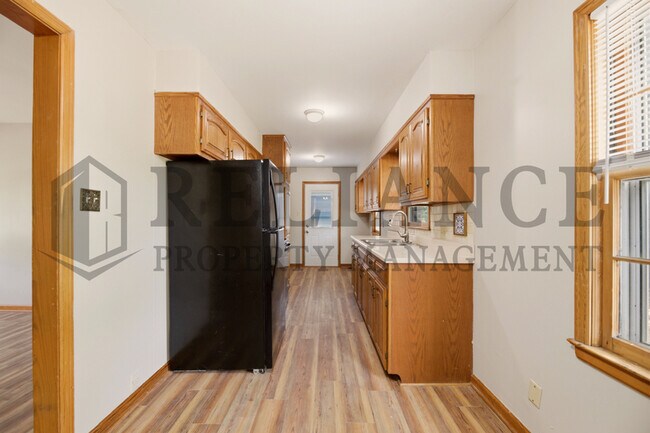 Building Photo - 656 S Whittier St