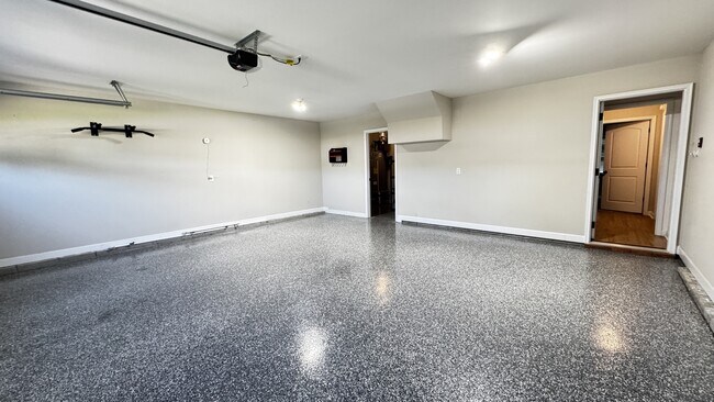 Building Photo - 225 Westfield Dr