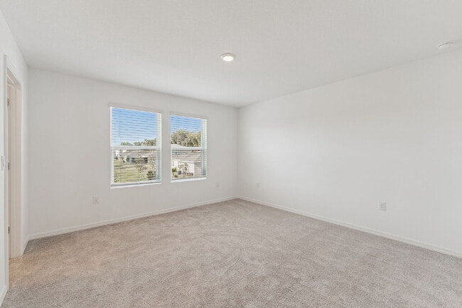 Building Photo - Spacious 5 Bedroom with 3 Baths + Bonus & 2,673 Sq Ft of Comfort in Edgewater, FL!