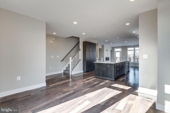 Building Photo - 22881 Emberbrook Cir