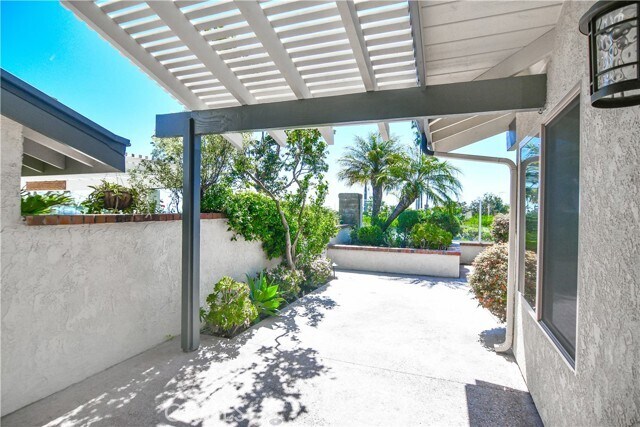 Building Photo - 15 Beachcomber Dr