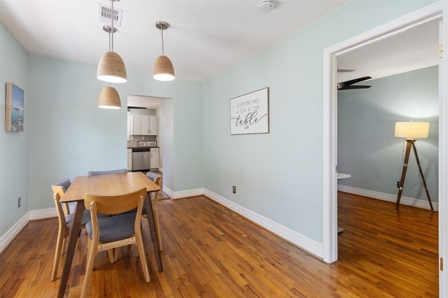 Building Photo - 1422 Market St