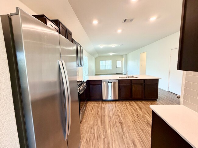 Building Photo - 21316 Quick Fox Dr