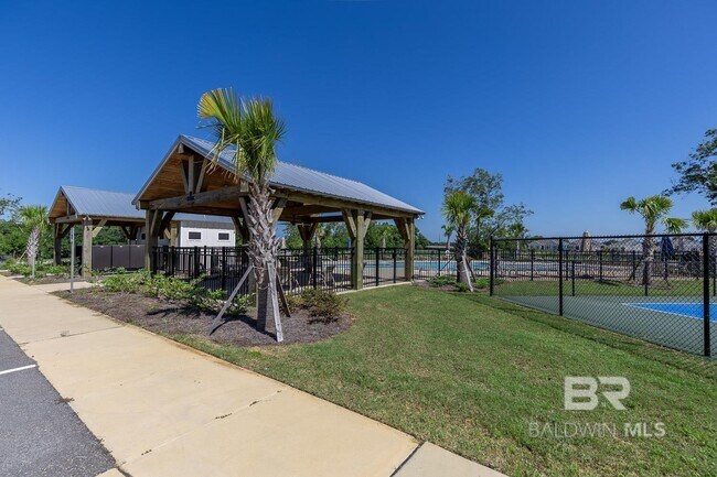 Building Photo - 501 Huller Ave