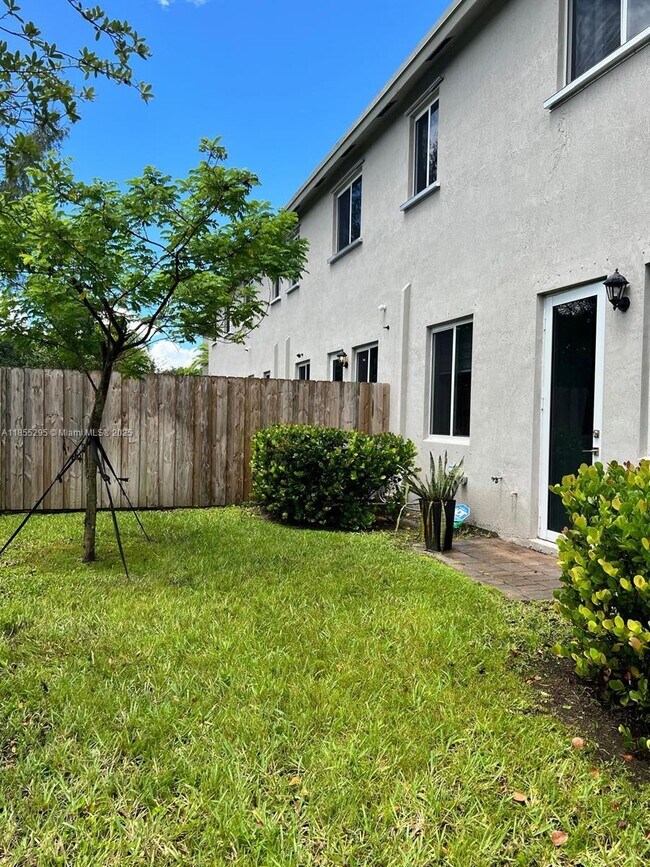 Building Photo - 20881 NW 9th Path