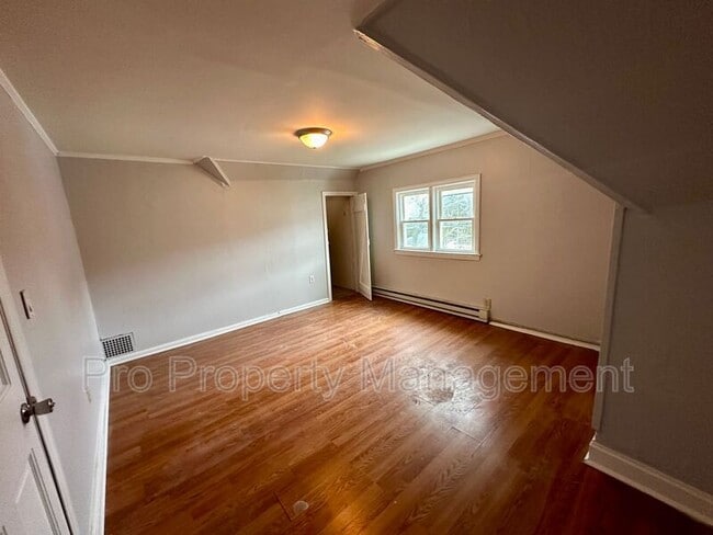 Building Photo - 25A Fairfield Ave
