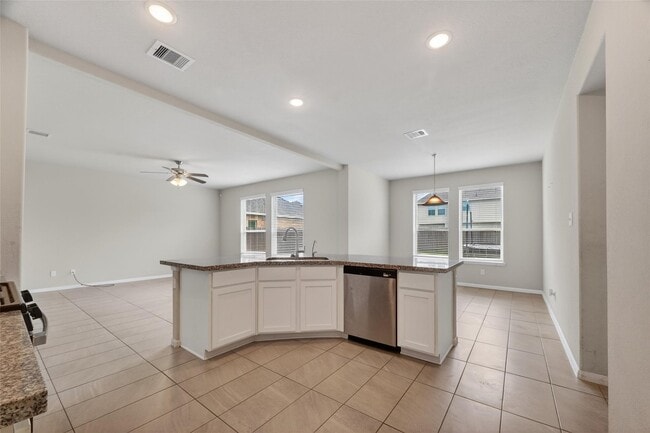 Building Photo - 2903 Painted Sunrise Trail