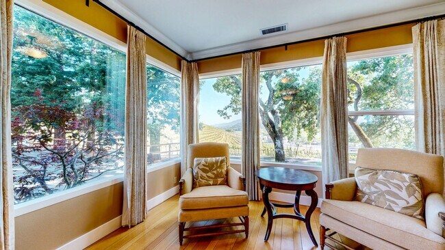Building Photo - Experience true Wine Country Luxury living...