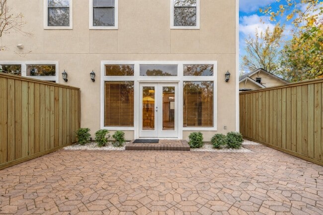 Building Photo - 5422 Gibson St