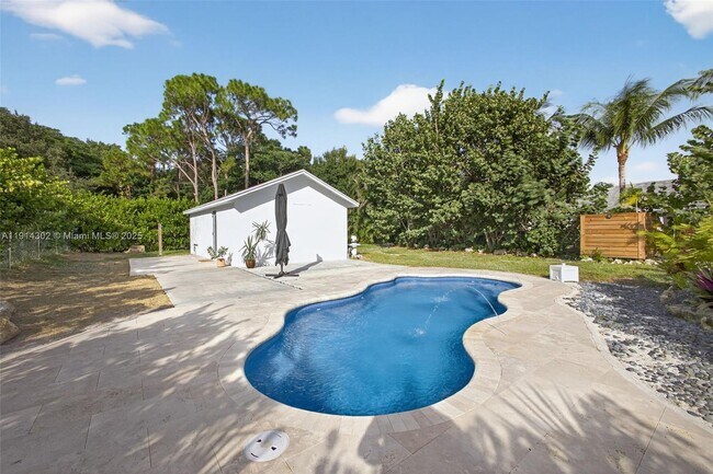 Building Photo - 11324 Palm Tree Ln