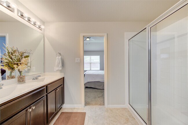 Building Photo - 29326 Dunns Creek Ct