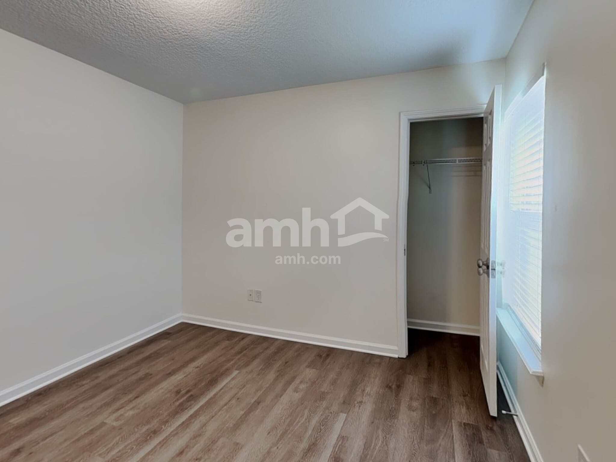 Building Photo - 2061 Jimmy Ln