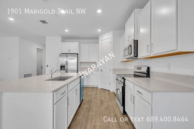Building Photo - Stunning 4-Bedroom Single-Family Home in R...