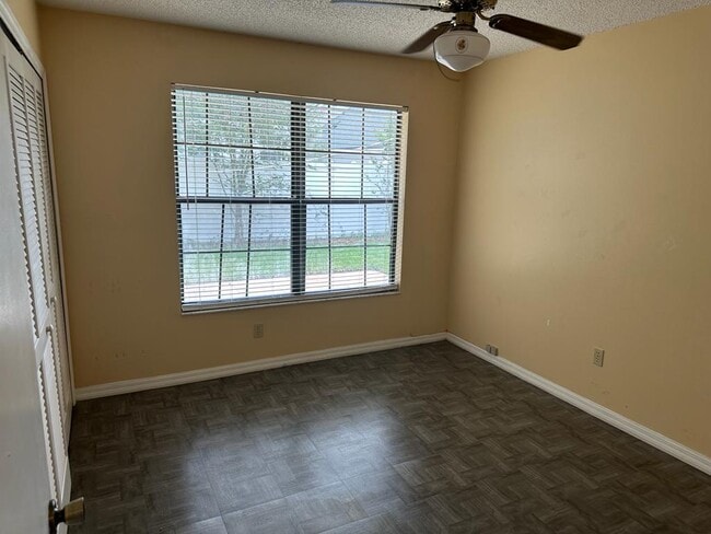 Building Photo - 9869 Aloma Bend Ln