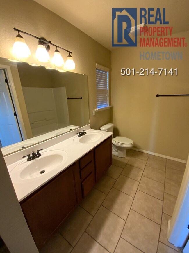 Building Photo - 14902 Parkway Meadows Dr