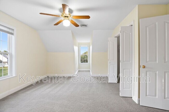 Building Photo - 15470 Turner Dr