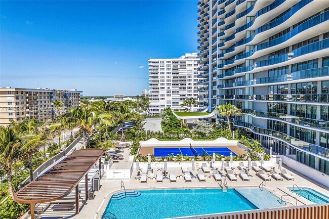 Building Photo - 900 N Ocean Blvd