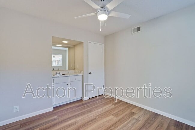 Building Photo - 1662 Merriton Ct