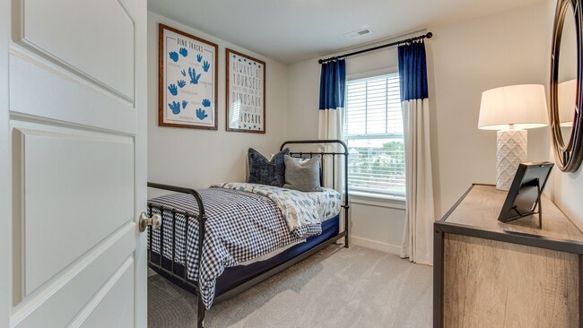 Building Photo - 2603 Comanche Ct