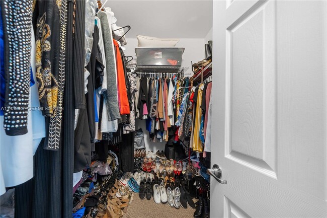 Building Photo - 6005 NW 104th Path