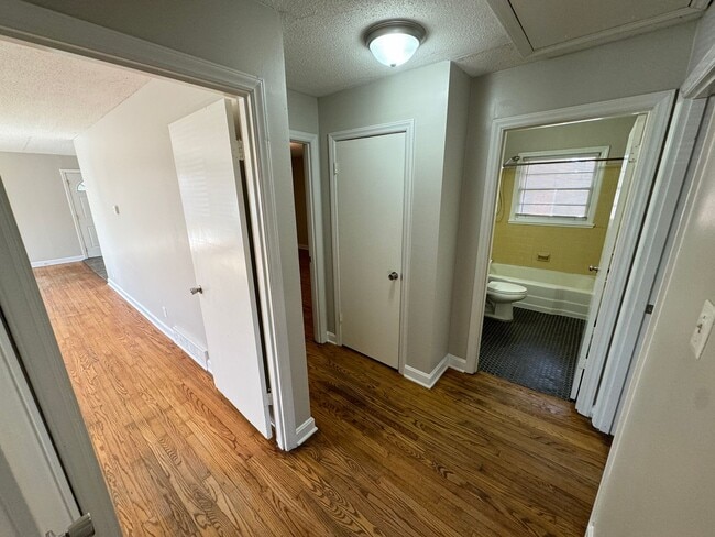 Building Photo - Fantastic 3 Bed 2 Bath Durham Ranch Brick Home