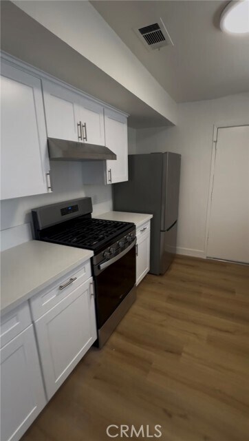 Building Photo - 25981 Cherrywood Dr