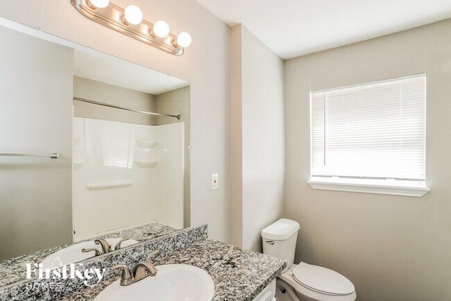 Building Photo - 4908 Meadowlark St