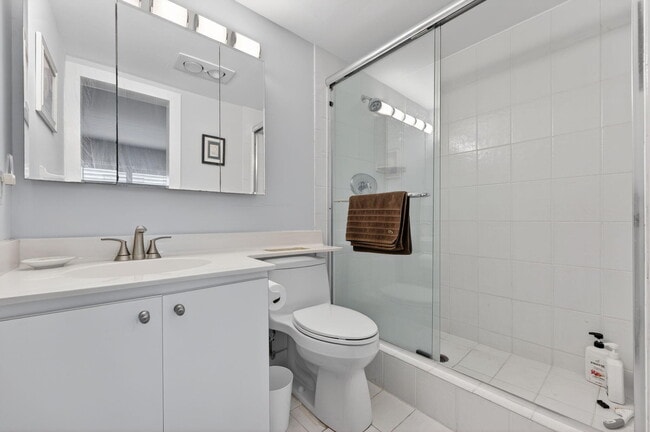 Building Photo - 3101 S Ocean Blvd