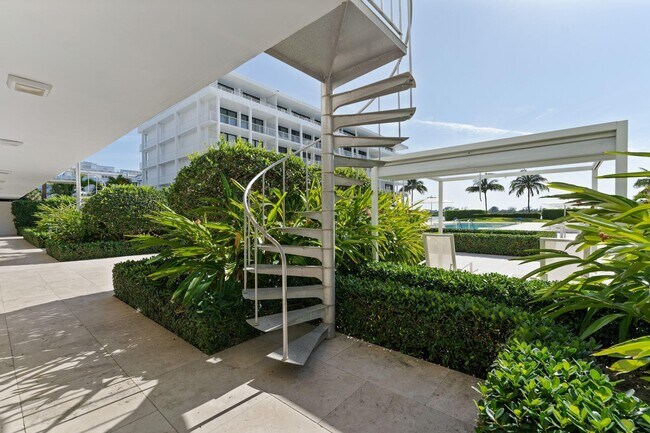 Building Photo - 2784 S Ocean Blvd