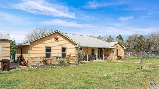 Building Photo - 1102 Fairview Dr