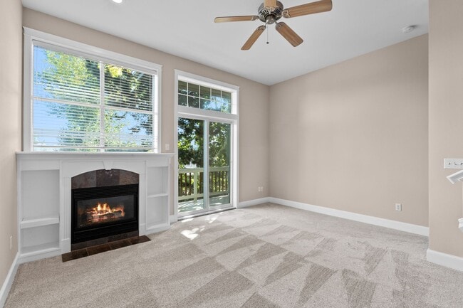 Building Photo - 3bd/3ba Seattle House
