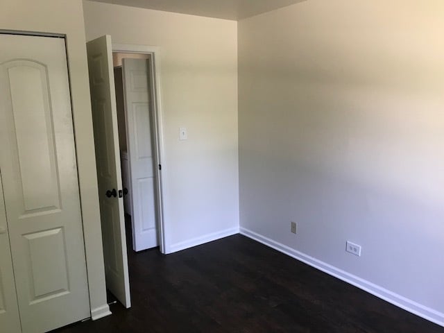 Building Photo - 1751 Ranchview Dr