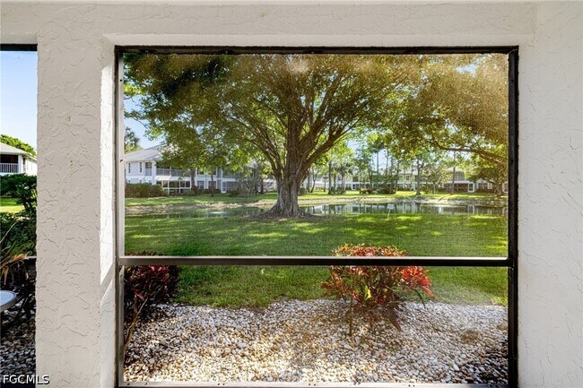 Building Photo - 600 Misty Pines Cir