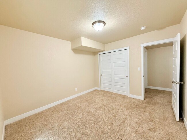 Building Photo - 6531 Wexford Dr