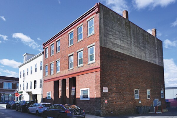 Building Photo - 22 Lambert St