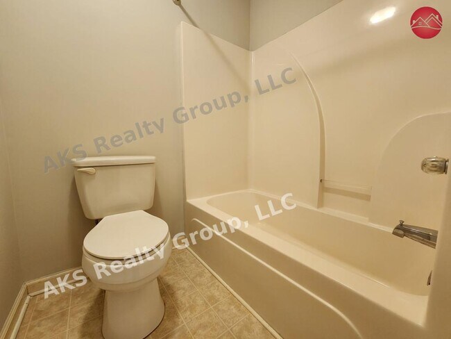 Building Photo - 1090 Thompson Rd